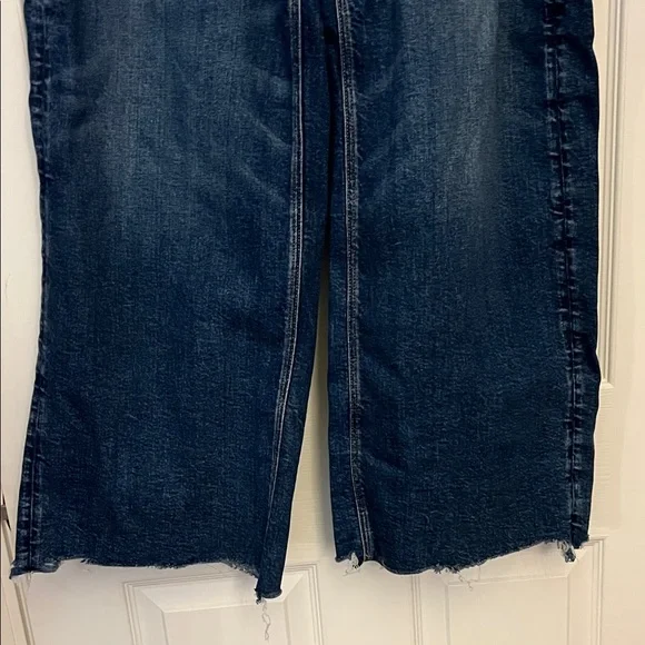 American Eagle Outfitters Women's Dark Blue Low Rise Wide Leg Jeans Size 10S - Picture 9 of 11